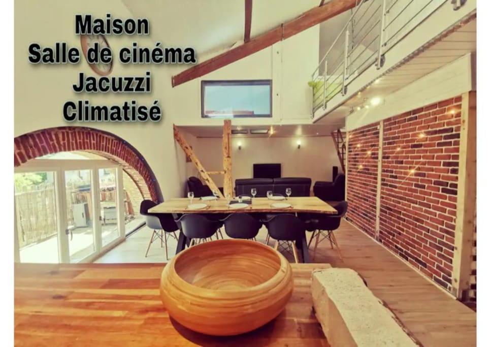 Maison De Village, Jacuzzi, Salle Cinema Valencin Exterior foto